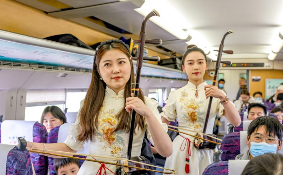 “水韵江苏”主题旅游列车首发