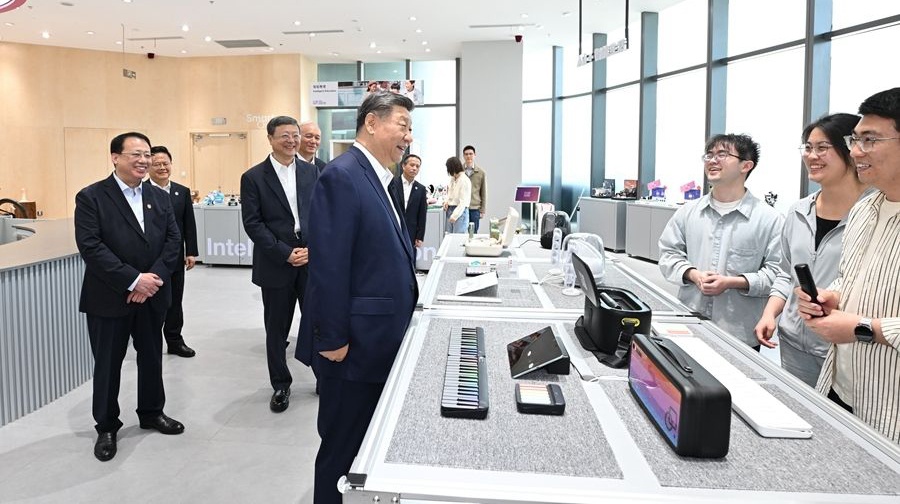 为青年取得的成就成绩点赞喝彩